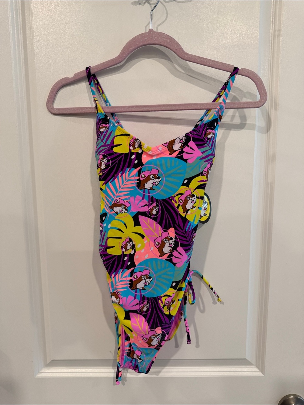 Buc-ee’s Tropical Chipmunk Women’s Obe Piece Swimsuit Medium
